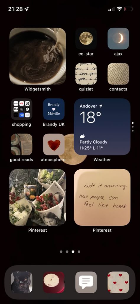 Iphone Home Screen Fall Aesthetic, Style My Phone, Fall Phone Inspiration, Homescreen Widget Ideas Aesthetic, Cute Phone Organization Ideas, Phone Wallpaper Ideas Screens, Aesthetic Theme For Phone, Autumn Ipad Wallpaper Aesthetic, Autumn Phone Cases Aesthetic