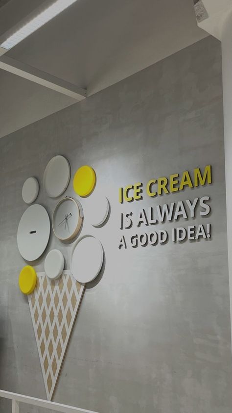 Ice Cream Selfie Wall, Ice Cream Shop Wall Design, Ice Cream Cafe Interior Design, Ice Cream Shop Ideas Interiors, Heladerias Ideas Decoracion, Ice Cream Store Design, Ice Cream Shop Interior Design, Ice Cream Shop Interior, Cute Ice Cream Shop