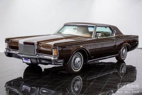 Lincoln Continental 1963, 1970 Lincoln Continental, Lincoln Continental Mark Iii, Metallic Interior, Lincoln Motor Company, Collector Cars For Sale, Lincoln Motor, Vinyl Roofing, Electric Clock