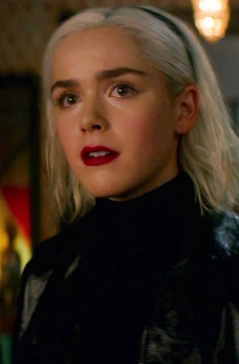 Sabrina Spellman Makeup, Sabrina The Teenage Witch Aesthetic, Teenage Witch Aesthetic, Adventures Of Sabrina Aesthetic, Chilling Adventures Of Sabrina Aesthetic, Sabrina Aesthetic, Miss U My Love, Bleached Eyebrows, Aesthetic Portrait