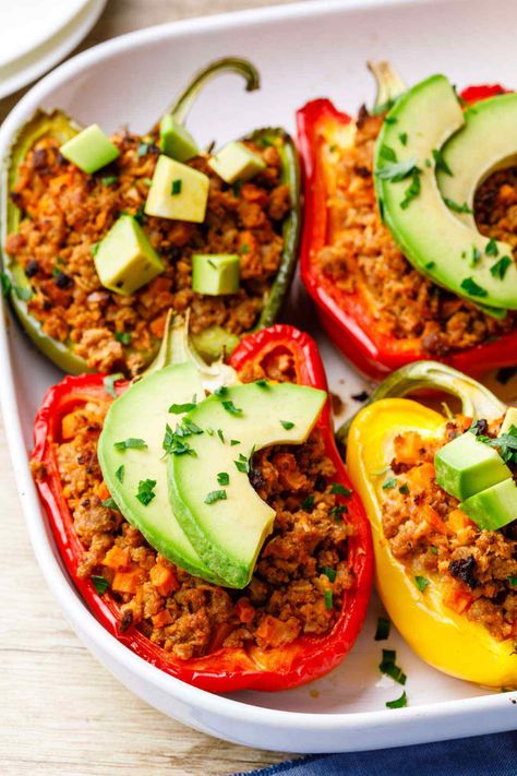 Easy Ground Beef Stuffed Peppers (Paleo-Friendly Dinner) - Paleo Grubs Ground Beef Stuffed Peppers, Beef Stuffed Peppers, Paleo Stuffed Peppers, Homemade Beef Broth, Stuffed Peppers Beef, Stuffed Peppers With Rice, Roasted Broccoli Recipe, Garlic Roasted Broccoli, Stuffed Peppers Recipe