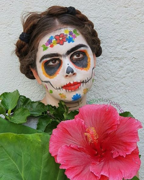 Painting Faces, Grace Art, Uñas Acrilicas, Dia De Muertos, Kids Costumes, Face Painting, Carnival Face Paint, Halloween Face Makeup, Halloween Costumes