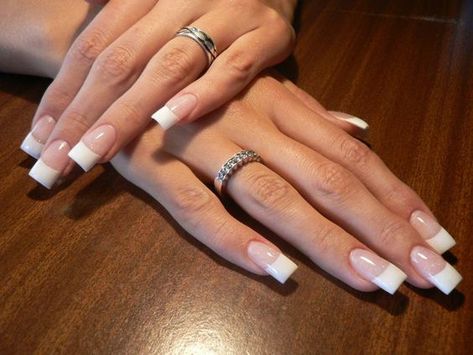 Y2k French Nails, Thick French Tip Nails, White Tip Nails, French Tip Nail Designs, French Manicure Nails, French Tip Acrylic Nails, French Acrylic Nails, Nail Swag, Brno