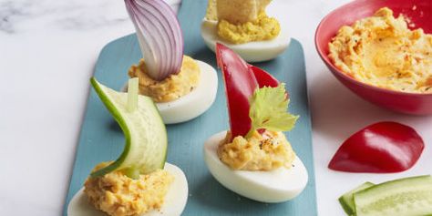 Deviled Eggs Recipe Egg Boats, Deviled Eggs Recipe Easy, Easter Fun Food, Devilled Eggs Recipe Best, Hard Boiled Egg Recipes, Kid Friendly Breakfasts, Best Deviled Eggs, Deviled Eggs Easy, Egg Recipe