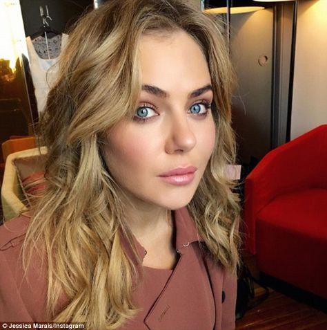 The Wrong Girl -  Jessica Marais Jessica Marais, Beachside Wedding, Face The Music, Hair And Makeup Tips, Gorgeous Eyes, Medium Hair, Actress Photos, Beauty Bag, Gorgeous Hair