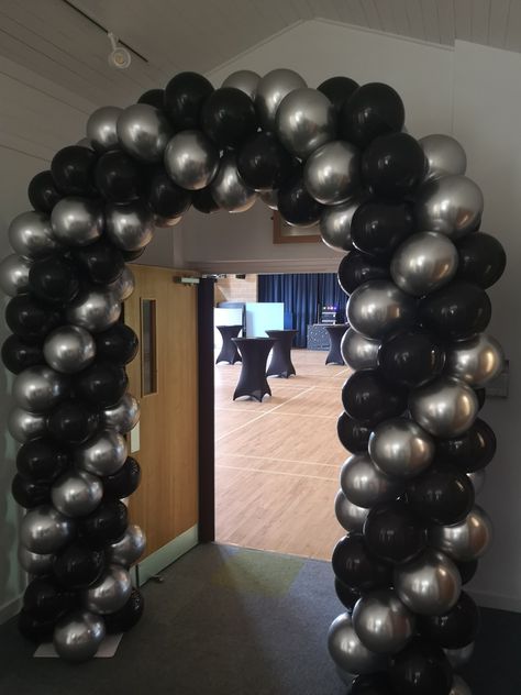 Chrome Silver and Black balloons. Dd Black And Grey Quinceanera Theme, Black And Silver Banquet Decorations, Black And Silver 21st Decorations, Black And Silver Birthday Centerpieces, Black And Silver Anniversary Decorations, Black Silver Table Decorations, Black And Grey Wedding Decorations, Black And Grey Party Decorations, Silver And Black Decor