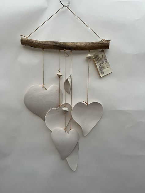 Pottery Windchimes Diy, Wind Chime Clay, Clay Hanging Decorations, Pottery Wind Chimes, Clay Wall Hanging, Ceramic Christmas Decorations, Pottery Ornaments, Miniature Pottery, Kids Clay