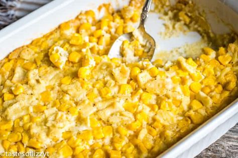 Scalloped Corn Casserole Recipe {Easy Vegetable Side Dish} Scalloped Corn Casserole, Scalloped Corn, Low Carb Holiday Recipes, Corn Recipes Side Dishes, Corn Side Dish, Old Cookbooks, Easy Vegetable Side Dishes, Thanksgiving Food Sides, Corn Casserole Recipe