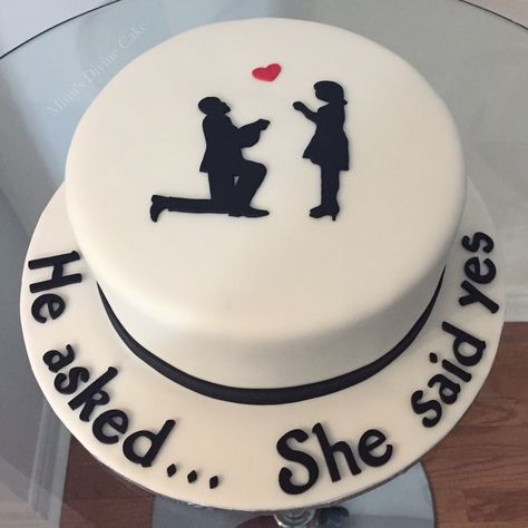 SHE SAID YES! Best Friends Party, Bakery Instagram, Engagement Cupcakes, Congratulations Cake, Cake For Husband, Marriage Reception, Cake Writing, Diy Wedding Reception, White Cakes