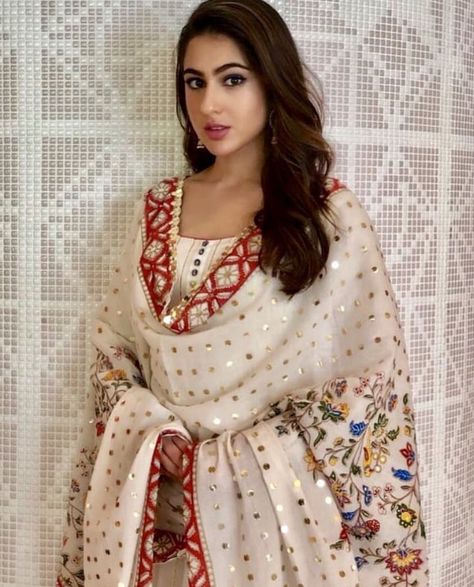 Sarah Ali Khan, Indian Designer Suits, Salwar Kamiz, Sara Ali Khan, Ali Khan, Indian Designer Outfits, Desi Fashion, Designer Dresses Indian, Suit Designs