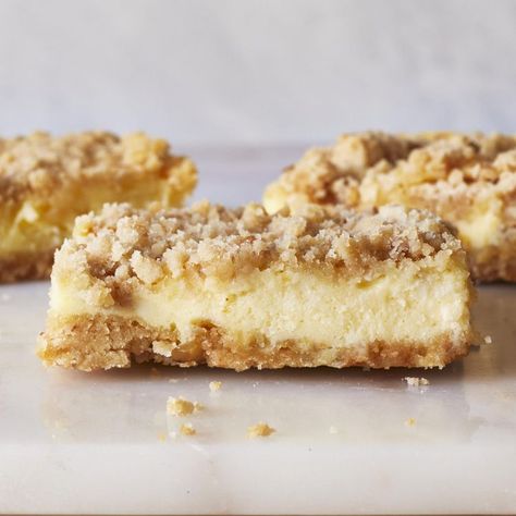 Cheesecake Cookie Bars, Lemon Pie Bars, Fruity Cookies, Chocolate Cookie Bars, Cheesecake Bar, Cheesecake Cookie, Oatmeal Cookie Bars, Shortbread Bars, Impressive Desserts