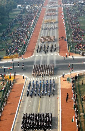 Republic Day Parade, India Gate, New #Delhi, India Republic Day Parade India, Army Parade, Republic Day Parade, Vande Mataram, Independence Day Pictures, Army Lover, Independence Day Wallpaper, Urdu Naat, Dussehra Images