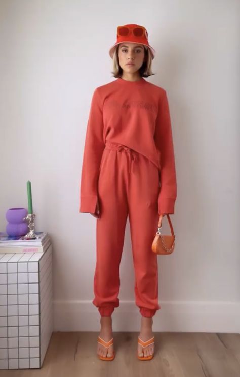 Peach Outfits, False Confidence, Orange Aesthetics, Autumn Board, Peach Clothes, Coral Shades, Coral Outfit, Costume Inspo, Kawaii Style