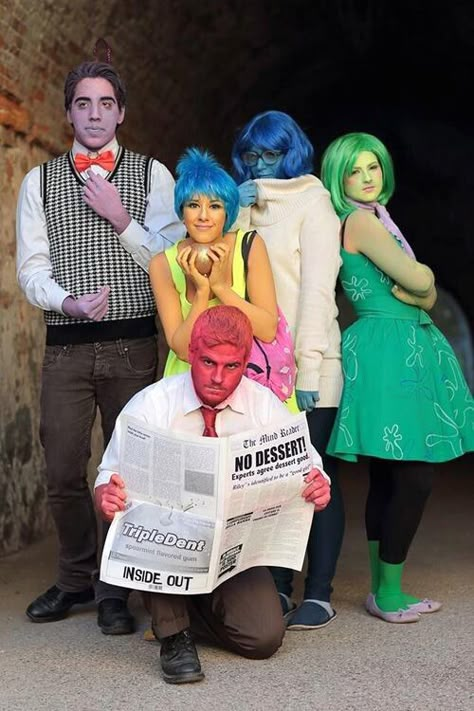 Fear, Joy, Sadness, Disgust & Anger (Cosplay by Unknown) #InsideOut Best Group Halloween Costumes, Group Cosplay, Halloween Group, Cute Group Halloween Costumes, Matching Halloween Costumes, Games Diy, Masks Diy, Halloween Recipe, Halloween Costumes Friends