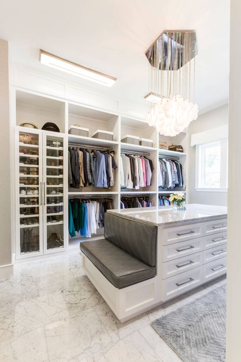 Warm Contemporary Home - Transitional - Closet - Houston - by Laura U Design Collective | Houzz Home Storage Hacks, Small Closet Makeover, Master Closet Design, Closet Island, Dressing Design, Closet Planning, Creative Closets, Dressing Room Closet, Walking Closet