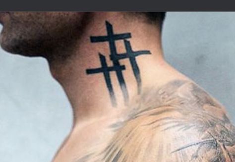 Cross Tattoo Neck, Cross Tattoo Meaning, Tatuagem Masculina Pequena, Celtic Cross Tattoos, Verse Tattoos, Throat Tattoo, Cross Tattoos For Women, Cross Tattoo For Men, Tattoos For Women Half Sleeve