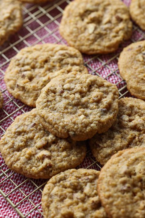 Chewy Pecan Supreme Cookies Recipe, Chewy Pecan Supreme Cookies, Chewy Pecan Cookies, Pecan Chewies Recipe, Great American Cookie Recipe, American Cookies Recipe, Chewies Recipe, Great American Cookie Company, Great American Cookie