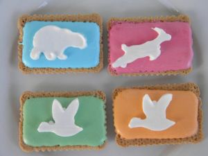 Zoo bics Zoo Cookies Recipes, South African Cookies Recipe, Zoo Biscuits South Africa, Zoo Animal Cookies, Bunny Chow South African Kota, Biscuit Cupcakes, Wedding Biscuits, South African Animals, South African Dishes