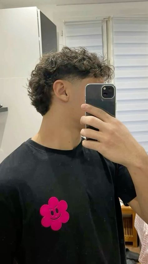 Low Taper For Curly Hair, Spanish Haircuts Men, Mullet Taper Curly, Men’s Curly Taper Fade, Fringe Curly Hairstyles, Men’s Tattoo Back, Curly Hair Men’s Haircut, Men’s Burst Fade Mullet, Short Curly Modern Mullet