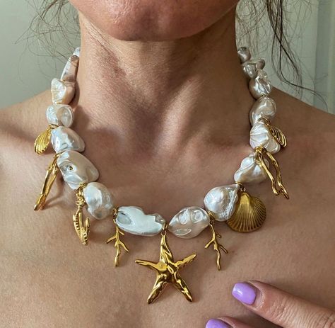 Metal Art Jewelry, Mermaid Jewelry, Festival Jewelry, Layered Jewelry, Jewelry Accessories Ideas, Classy Jewelry, Jewelry Lookbook, Beach Jewelry, Brass Jewelry