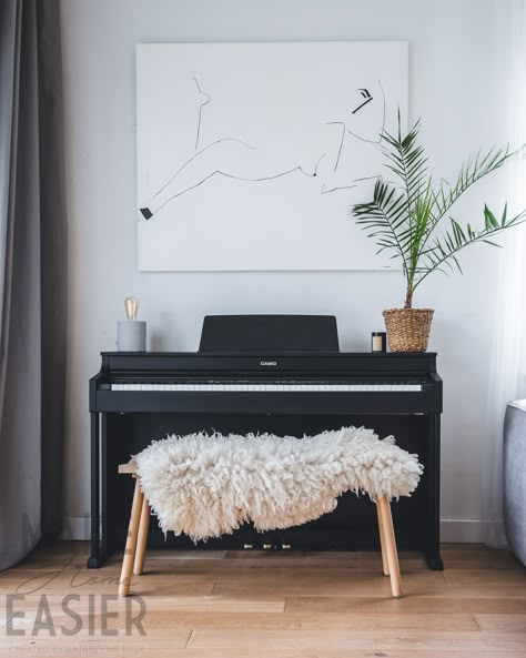 Piano Room Design, Piano Room Decor, Piano Living Rooms, Home Music Rooms, Piano Decor, Grey Bedroom Decor, Music Room Decor, Piano Room, Table Decor Living Room