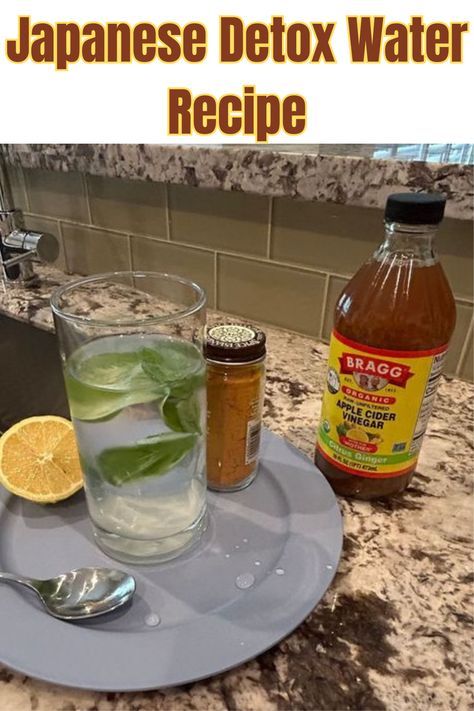 Japanese detox water recipe Japanese Water Recipe, Drinks To Lose Belly Fat Flat Tummy, Best Detox Water, Detox Water Recipe, Flat Belly Drinks, Fat Burning Juice, Natural Fat Burners, Japanese Water, Juice Fast