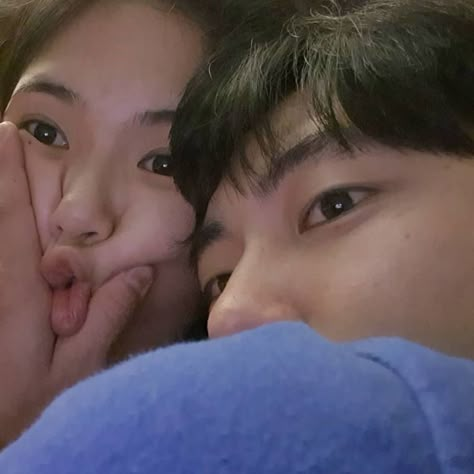 Couples Vibe, Ulzzang Couple, Korean Couple, Couples Icons, Relationship Goals Pictures, Photo Couple, Cute Relationship Goals, Two People, Couple Aesthetic