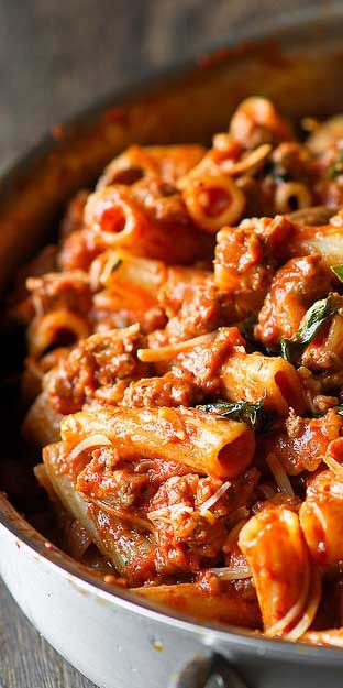 Pasta Alla Vodka With Sausage, Italian Sausage Pasta Pink Sauce, Recipes Using Vodka Pasta Sauce, Vodka Sauce Pasta Sausage, Sausage Rigatoni Vodka Sauce, Vodka Sauce With Sausage, Creamy Italian Sausage Pasta Tomato Cream Sauces, Vodka Sauce Recipe With Meat, Recipes Using Jarred Vodka Sauce