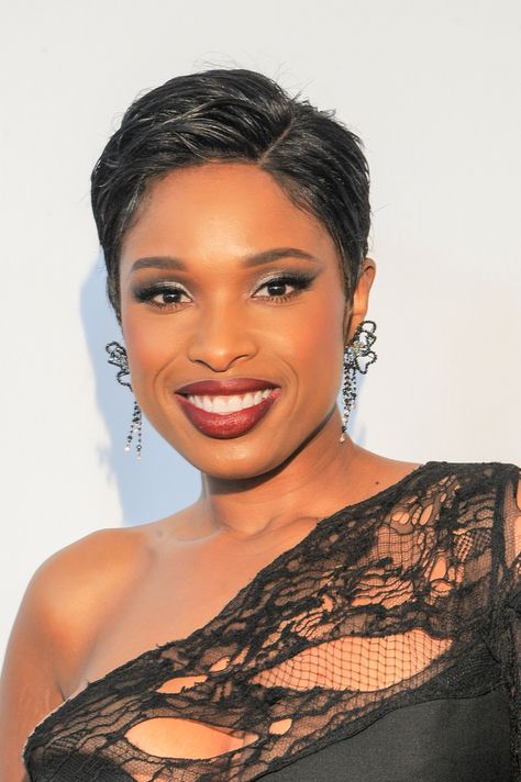 Jennifer Hudson will be a judge/coach on season 13 of The Voice. What do you think? Are you a fan of the NBC series? Black Women Haircut, Short Natural Curls, Bob Hairstyles For Black Women, Haircut Black Women, Women Haircut, Short Hairstyles For Black Women, Hairstyles Pixie, Pixie Haircut Styles, Androgynous Hair