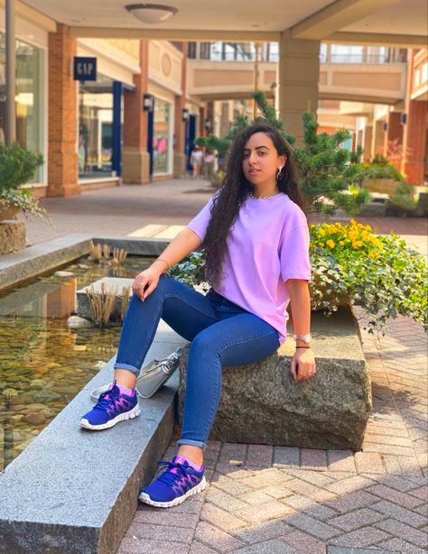 Lavender Casual Outfit for the summer Lavender Tshirt Outfits Women, Lavender Sneakers Outfit, Lavender Tshirt Outfits, Blue Jeans Summer Outfit, Jeans Sneakers Outfit, Jeans Summer Outfit, Lavender Outfit, Outfit Denim, Jeans Summer