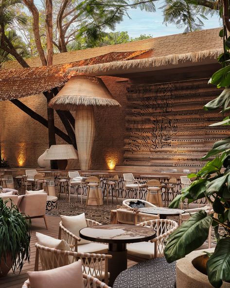 Outdoor Cafe Design Ideas, Outdoor Cafe Design, Cafe Design Ideas, Hyatt Zilara Cancun, Patio Restaurant, Outdoor Restaurant Design, Beach Restaurant, 1970s Home, Outdoor Cafe