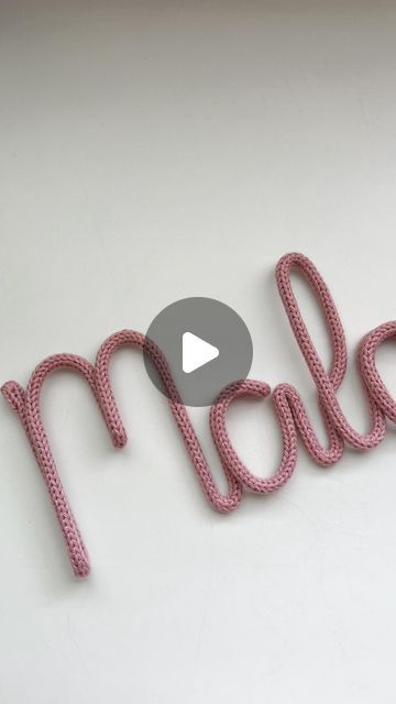 Learn how to make Knitted Wire Names, knitted personalized name signs, wall room decor, children’s room decor, knitted rope, wool words Knitted Names, Knitted Wire Names, Personalized Name Signs, Wall Room Decor, Wire Name, Wire Sign, Name Wall Decor, Knitted Wire, Walls Room