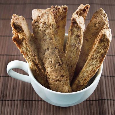 Espresso Pecan Italian Biscotti Pecan Biscotti Recipe, Espresso Biscotti, Pecan Biscotti, Biscotti Flavors, Walnut Biscotti, Easy Biscotti Recipe, Road Snacks, Cinnamon Pecans, Biscotti Recipe