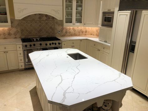 How do Calacatta Laza Quartz countertops look installed? Boca Raton, FL Calacatta Laza Quartz Kitchen, Quartz Kitchen Countertops White, Calacatta Laza Quartz, Msi Quartz, Installing Kitchen Countertops, Countertop Redo, Calacatta Laza, Kitchen Quartz, Kitchen 2020