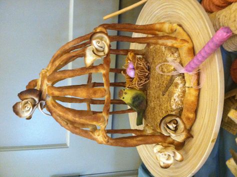 Dead Dough, Bread Showpiece, Bread Sculpture, Cheese Loaf, Fish Breading, Shaped Bread, Bread Scoring, Food Sculpture, Cooking Bread