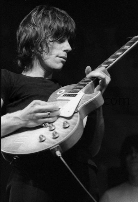 JEFF BECK discography (top albums), MP3, videos and reviews Jeff Beck Group, The Yardbirds, Rock Guitarist, Guitar Acoustic, Jeff Beck, Rock Guitar, Rock N’roll, Guitar Hero, Blues Music