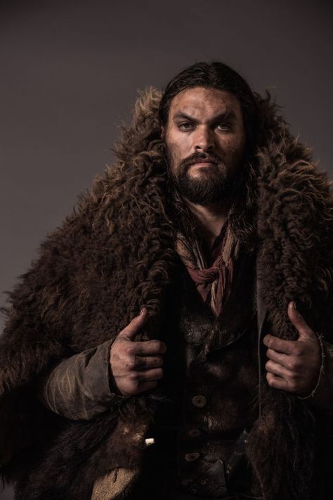 Jason Momoa as Declan Harp in Frontier Jason Momoa Frontier, Jason Momoa Movies, Jason Momoa Lisa Bonet, Jason Momoa Aquaman, Lisa Bonet, Mens Fur, Man Go, Man Movies, Jason Momoa