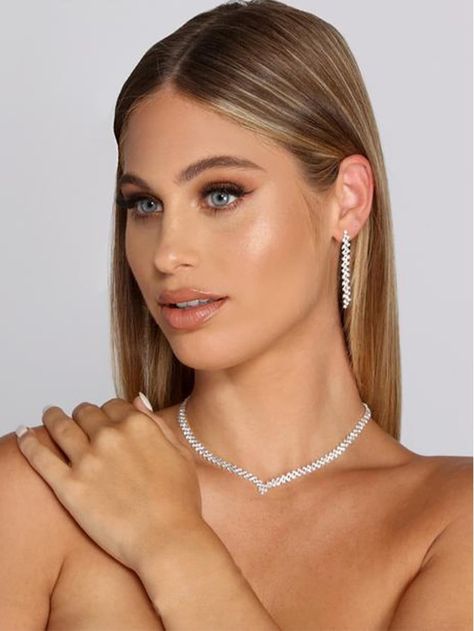 Free Returns ✓ Free Shipping On Orders $49+ ✓. Rhinestone Decor Necklace & Drop Earrings- Jewelry Sets at SHEIN. Wedding Choker Necklace, Rhinestone Jewelry Set, Prom Jewelry, Aesthetic Women, Necklace And Bracelet, Jewelry Choker, A Necklace, Rhinestone Jewelry, Bride Jewellery