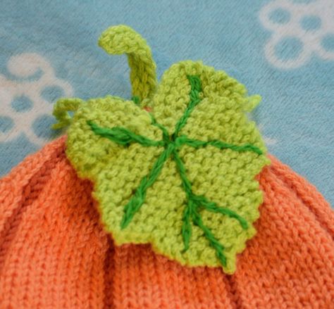 Knitted Pumpkin Leaf, Pumpkin Leaf Pattern, Knit Pumpkin Hat, Pumpkin Hats, Nicu Crafts, Pumpkin Hat Pattern, Baby Pumpkin Hat, Leaf Knitting Pattern, Halloween Knitting Patterns