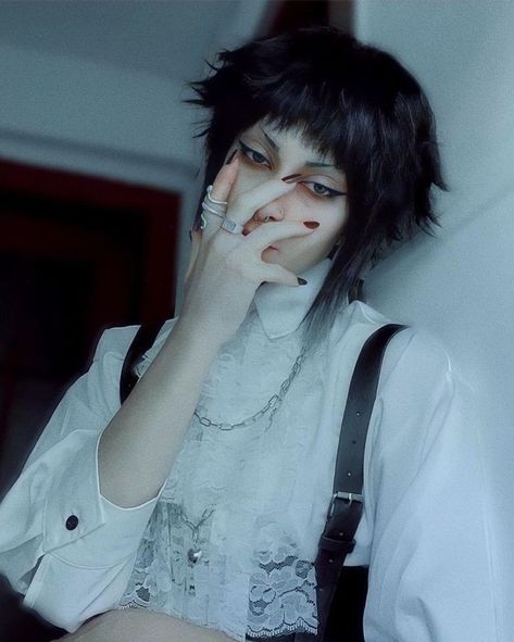 Akutagawa Hair, Bsd Cosplayers, Akutagawa Cosplay, Akutagawa Bsd, Top 5 Anime, Cosplay Inspo, Dog Poses, Cosplay Tips, Cosplay Characters