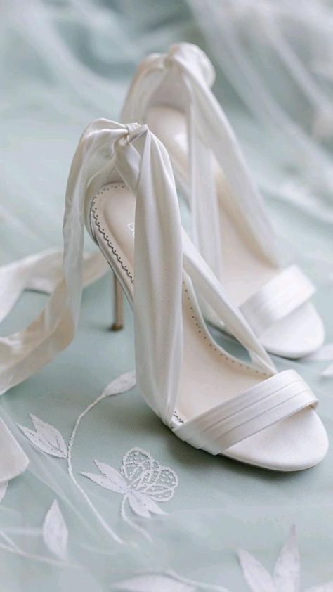 Elegant Footwear, Pencil Heels, Fancy Heels, Dr Shoes, Wedding Shoes Bride, Bridal Heels, Wedding Shoes Heels, Fancy Shoes, Shoe Inspiration