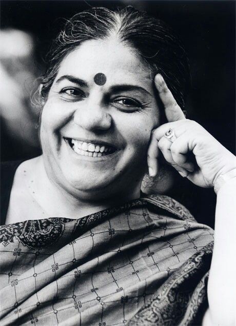 Vandana Shiva Shiva Poster, Vandana Shiva, Environmental Activist, Protect Nature, She's A Lady, Estilo Real, Women Issues, Inspirational People, Women In History