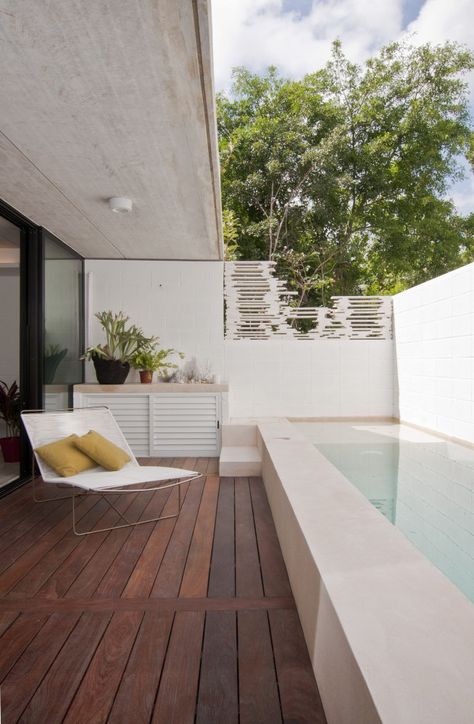 by JC Arquitectura Outdoor Interior Design, Futurist Architecture, Moderne Pools, Small Pool Design, Outdoor Deco, Modern Pools, Small Pools, Sitges, Small Pool