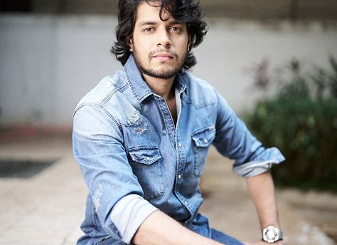 Aamir Khan’s son Junaid Khan to carry out his theatre play Strictly Unconventional at Prithvi Theatre on November 15 : Bollywood Information Check more at https://smileshowcase.co/aamir-khans-son-junaid-khan-to-carry-out-his-theatre-play-strictly-unconventional-at-prithvi-theatre-on-november-15-bollywood-information/ Taare Zameen Par, Junaid Khan, Sanjay Kapoor, Kiran Rao, Mark Antony, Theatre Plays, Runaway Bride, Aamir Khan, Stage Play