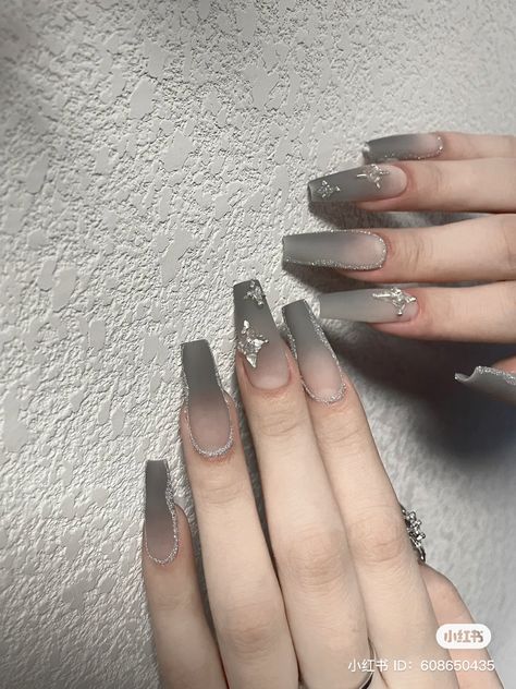 Cute Gray Nails, Nails Tay, Korean Nails, Gray Nails, Gradient Nails, Acrylic Nail Art, Nail Tutorials, Best Acrylic Nails, Pretty Makeup