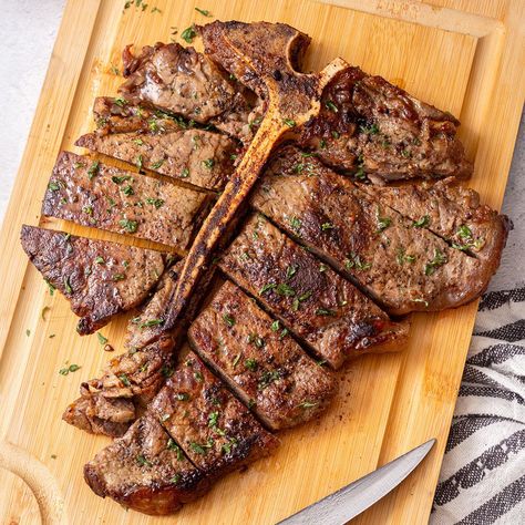 Recipes With Meat, Porterhouse Steak Recipe, Summer Baking Recipes, Easy Bean Recipes, Porterhouse Steak, Puppy Chow Recipes, Winter Cooking, Eat Beef, Food Contest