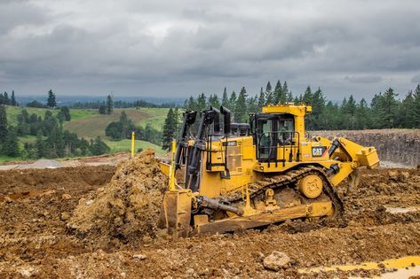 Caterpillar Machines, Cat Bulldozer, Construction Machines, Mining Equipment, Construction Vehicles, Construction Equipment, Heavy Equipment, Caterpillar, Road