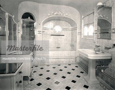 1920s INTERIOR UPSCALE TILED BATHROOM Vintage Tile Bathroom, 1920s Bathroom, 1920s Home Decor, 1920s Interior, 1920s Interior Design, Tiled Bathroom, Bathroom Canvas, Walk In Shower Designs, 1920s House