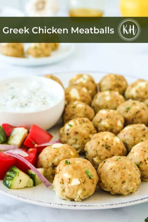 Greek Chicken Meatballs, Baked Greek Chicken, Greek Meatballs, Low Carb Meatballs, How To Cook Meatballs, Greek Chicken, Chicken Meatballs, Poultry Recipes, Greek Recipes