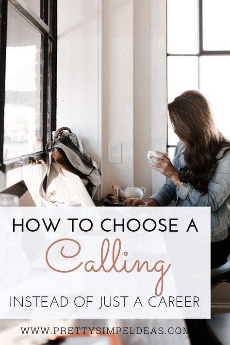 Whether you are trying to figure out how to choose a career, or a calling, these practical career tips for college students or women will set you on the right path. #careertips #jobadvice #calling New Career Path, Finding Career Path, Best Jobs For Women Career, Career Pivot, Dj Business, Find Your Calling, Choosing A Career, Job Advice, Your Calling